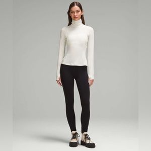NWT Lululemon Long Sleeve Turtleneck Base Layer Top in Bone size 0